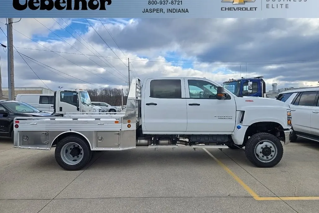 2024 Chevrolet Silverado 4500HD Work Truck photo 1