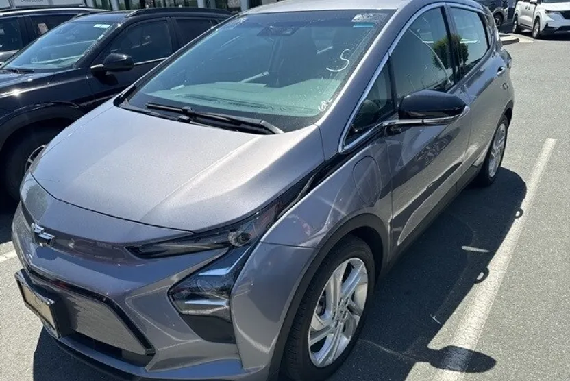 2023 Chevrolet Bolt EV 1LT photo 1