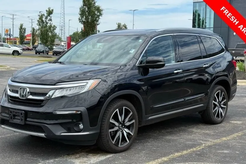 2021 Honda Pilot Touring photo 1