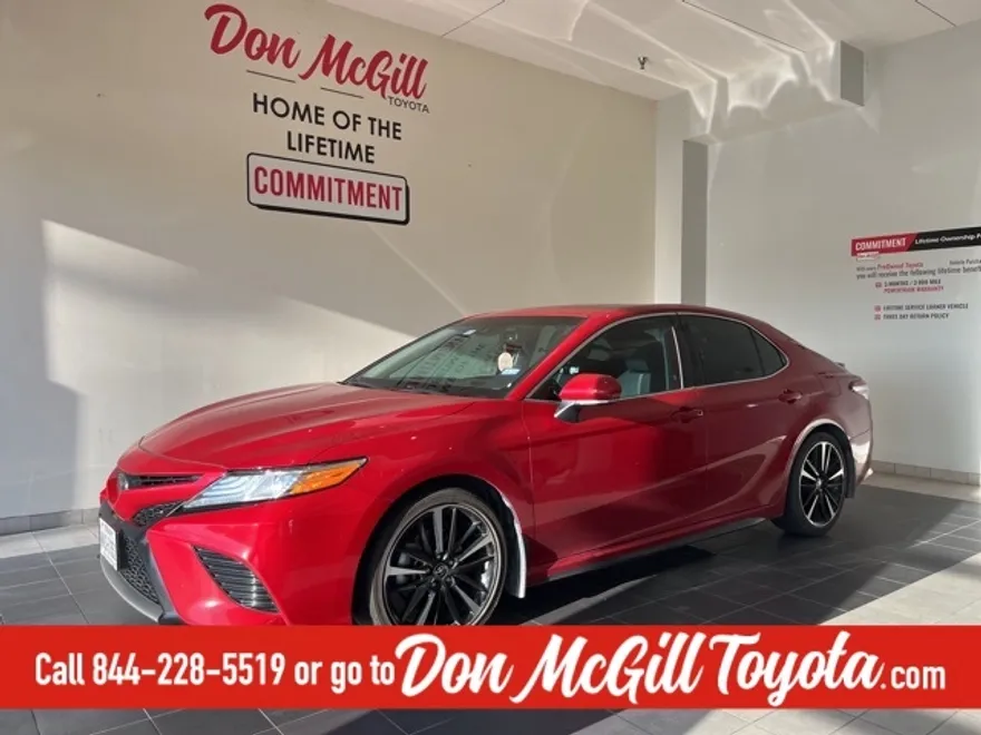2020 Toyota Camry XSE photo 1