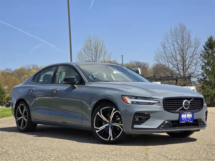 2024 Volvo S60 B5 Core photo 1
