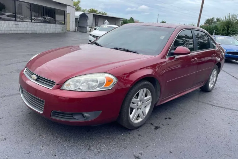 2011 Chevrolet Impala 1LT photo 1