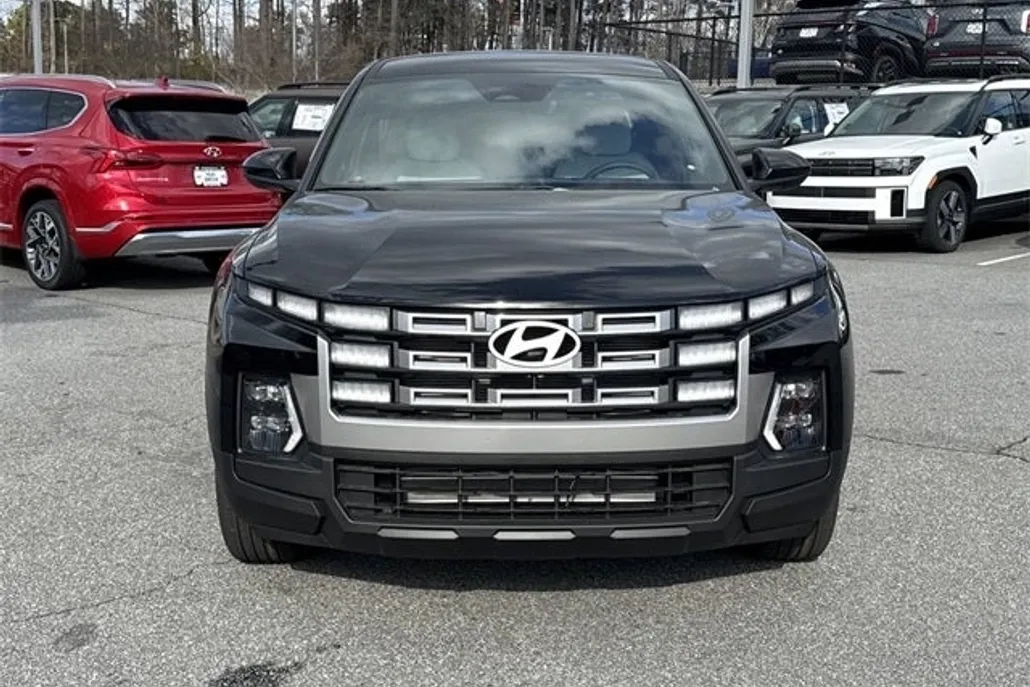 2025 Hyundai Santa Cruz SE photo 1