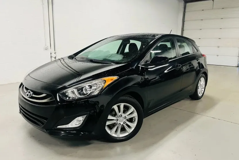 2014 Hyundai Elantra Style Tech photo 1
