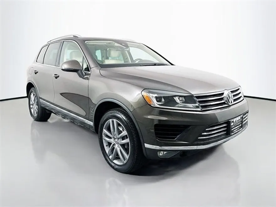 2016 Volkswagen Touareg VR6 FSI Lux photo 1