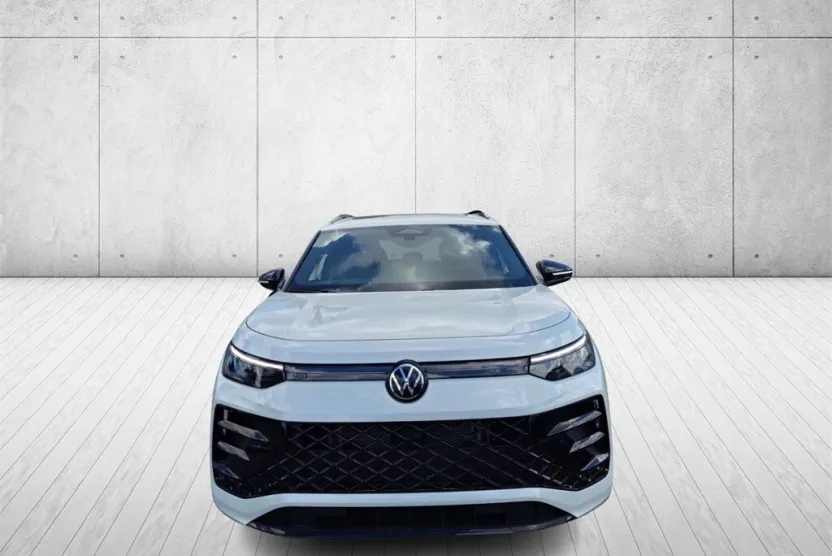 2025 Volkswagen Tiguan SE R-Line Black photo 1