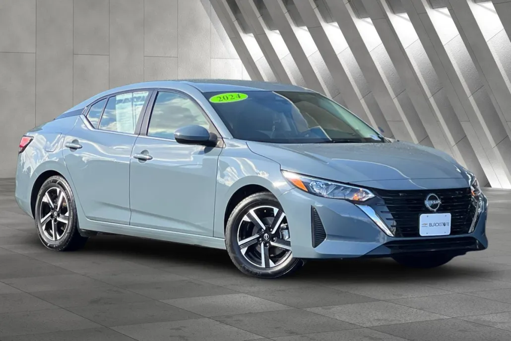 2024 Nissan Sentra SV photo 1