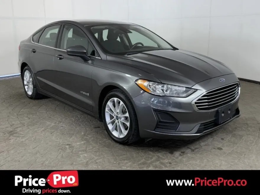 2019 Ford Fusion Hybrid SE photo 1