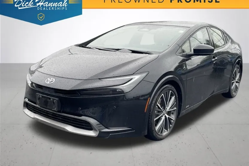 2023 Toyota Prius Limited photo 1
