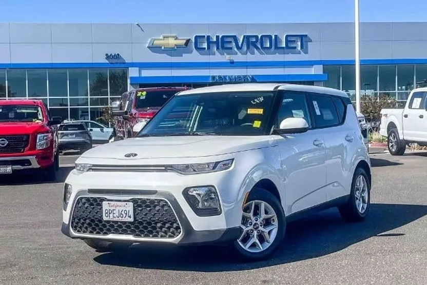 2020 Kia Soul S photo 1