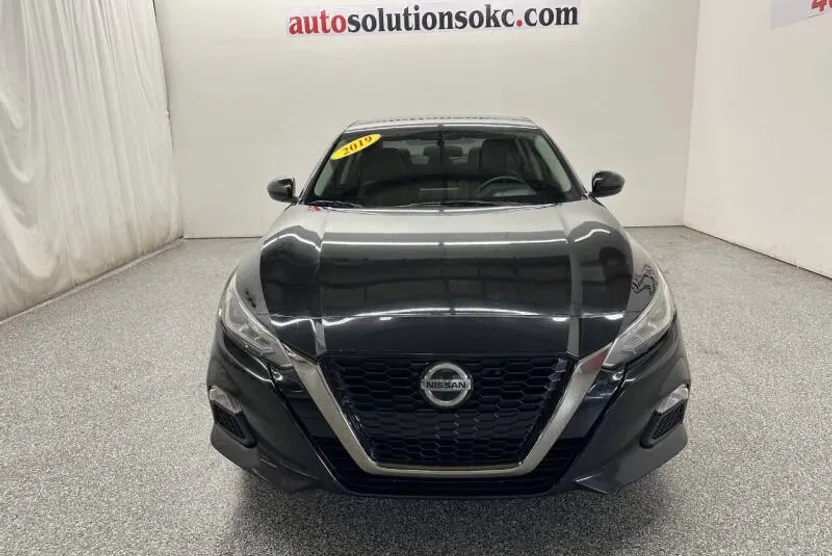2019 Nissan Altima 2.5 SR photo 1