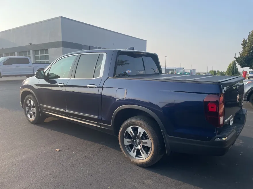 2017 Honda Ridgeline RTL-E photo 1