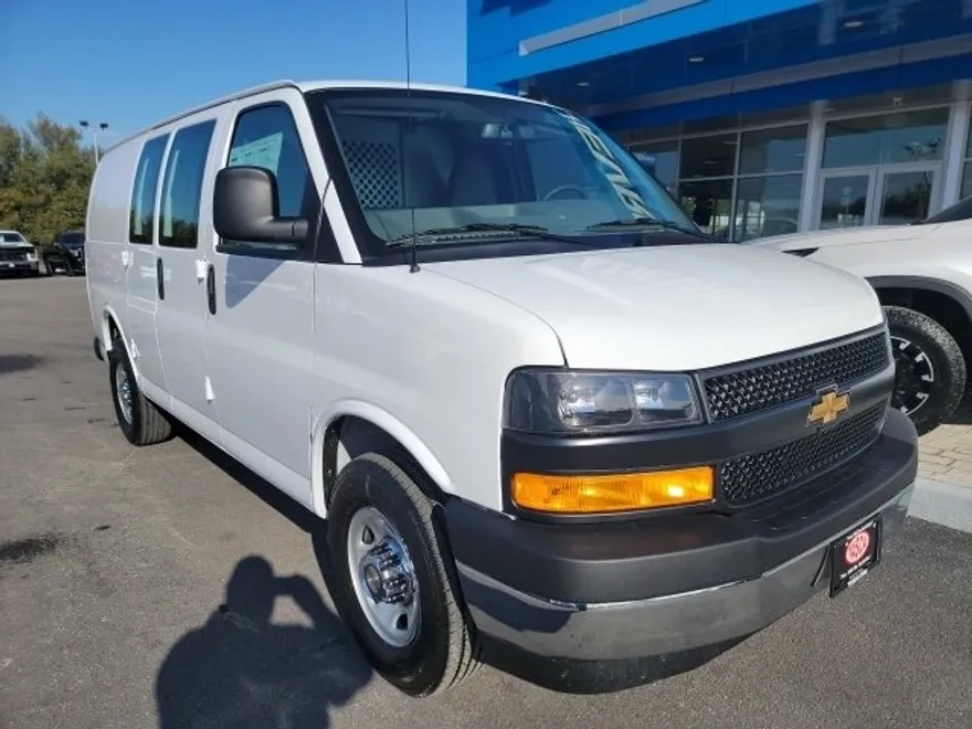 2024 Chevrolet Express 2500 Work Van photo 1
