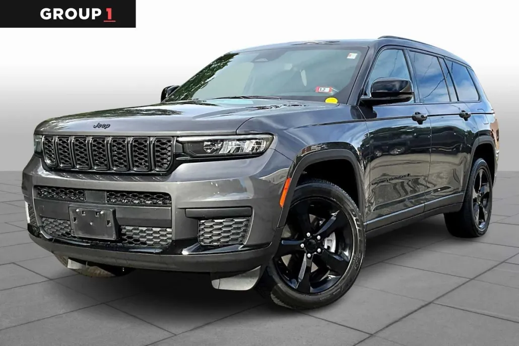 2022 Jeep Grand Cherokee Altitude photo 1