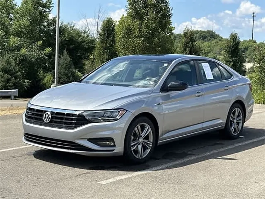 2021 Volkswagen Jetta R-Line photo 1
