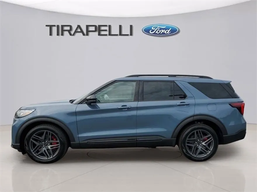 2025 Ford Explorer ST photo 1