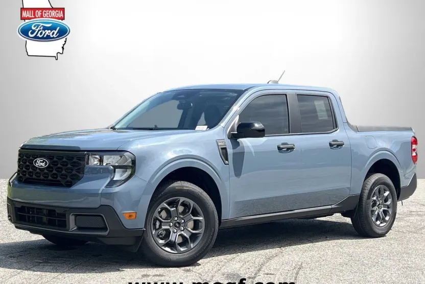 2025 Ford Maverick XLT photo 1