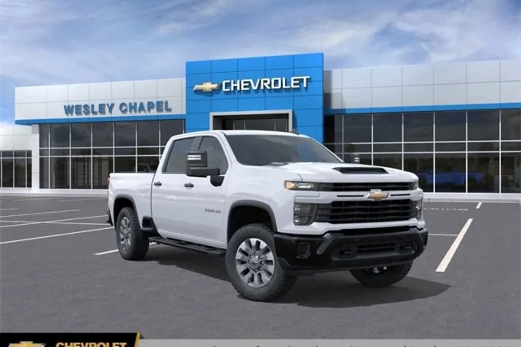 2026 Chevrolet Silverado 2500HD Custom photo 1