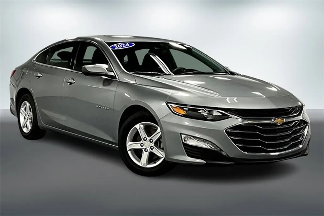 2024 Chevrolet Malibu 1LT photo 1