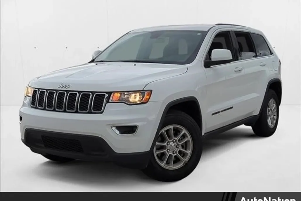 2019 Jeep Grand Cherokee Laredo photo 1