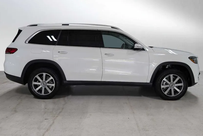 2023 Mercedes Benz GLS 450 4MATIC photo 1