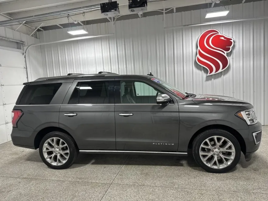 2019 Ford Expedition Platinum photo 1