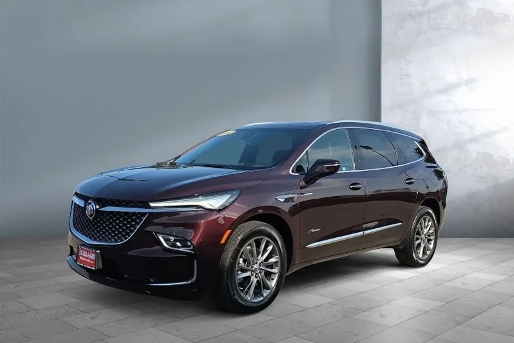 2024 Buick Enclave Avenir photo 1