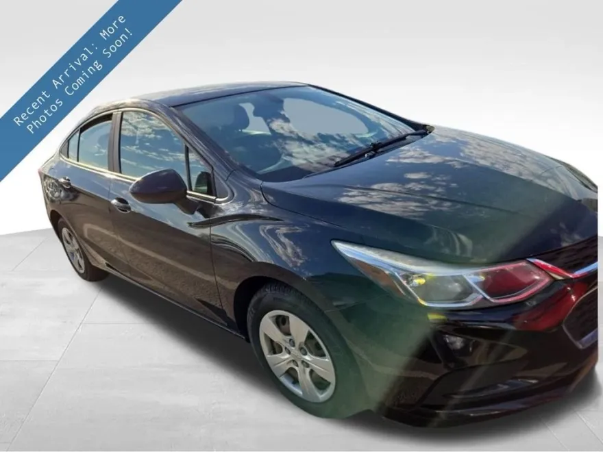 2016 Chevrolet Cruze LS photo 1