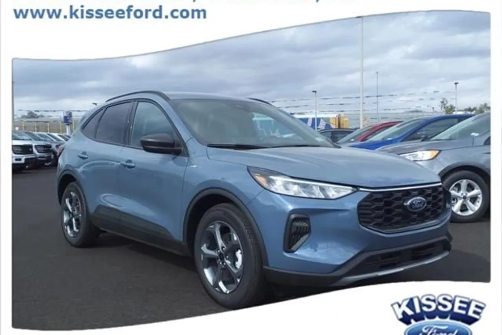 2025 Ford Escape ST-Line photo 1