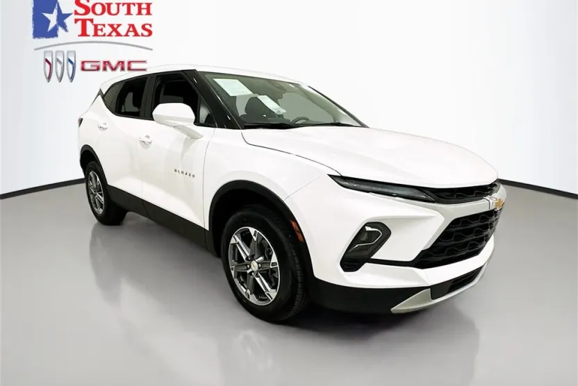 2023 Chevrolet Blazer 2LT photo 1