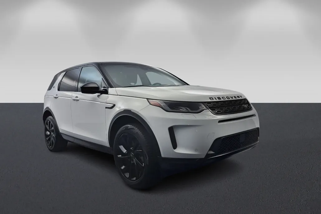 2022 Land Rover Discovery Sport SE photo 1