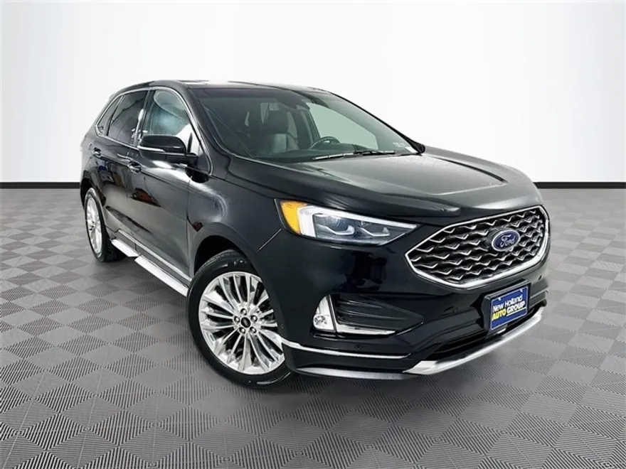 2020 Ford Edge Titanium photo 1
