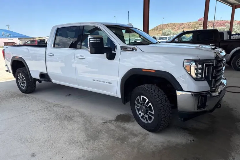 2022 Gmc Sierra SLT photo 1