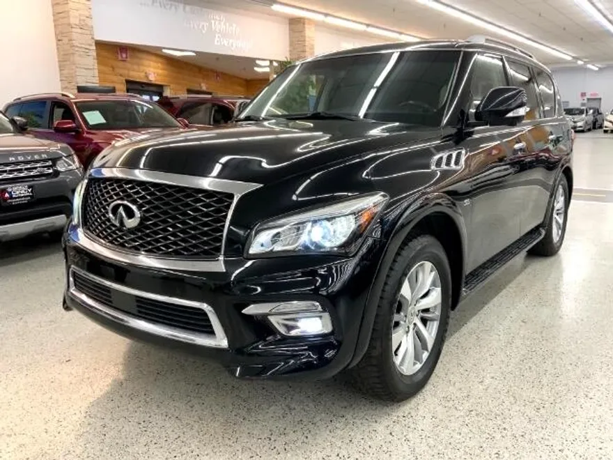 2015 Infiniti QX80 photo 1
