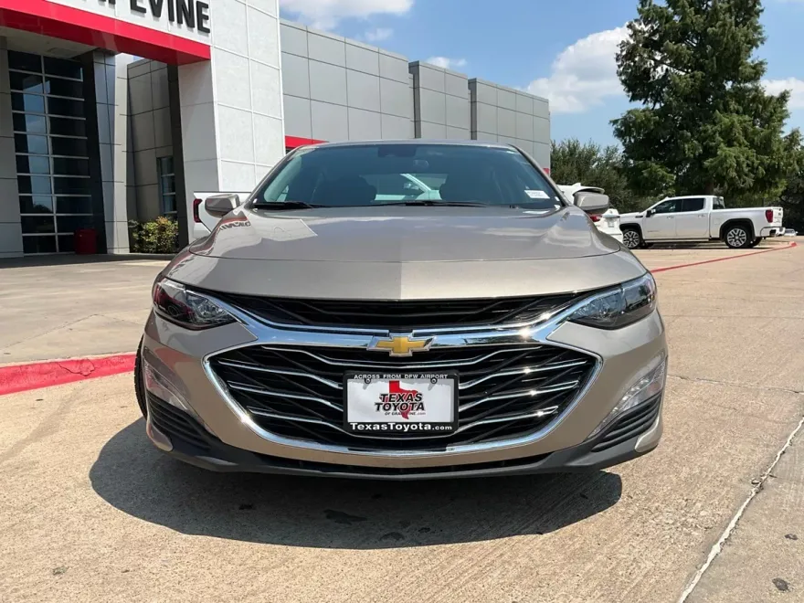 2023 Chevrolet Malibu 1LT photo 1
