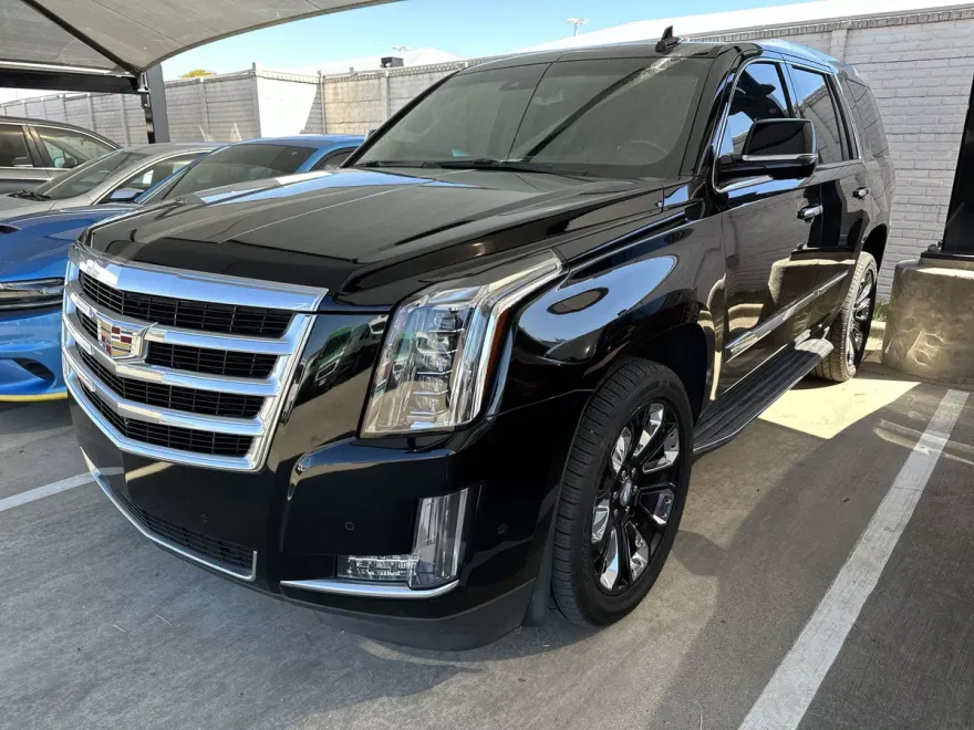 2020 Cadillac Escalade Luxury Sport photo 1