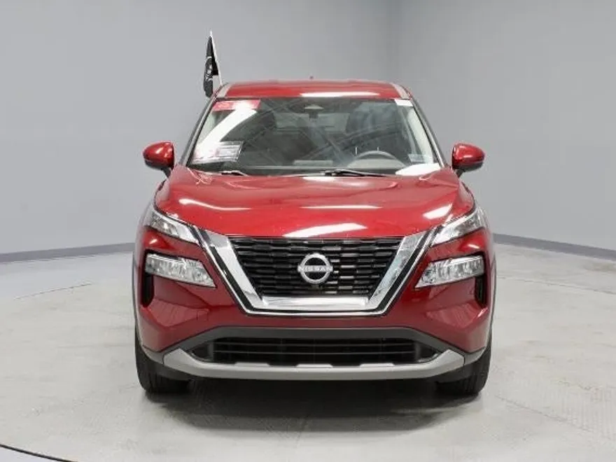 2023 Nissan Rogue SV photo 1