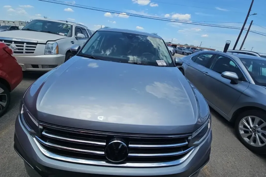 2024 Volkswagen Tiguan SE Wolfsburg Edition photo 1