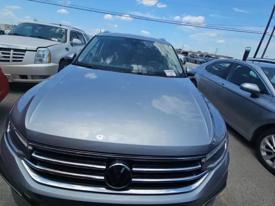 2024 Volkswagen Tiguan SE Wolfsburg Edition photo 1