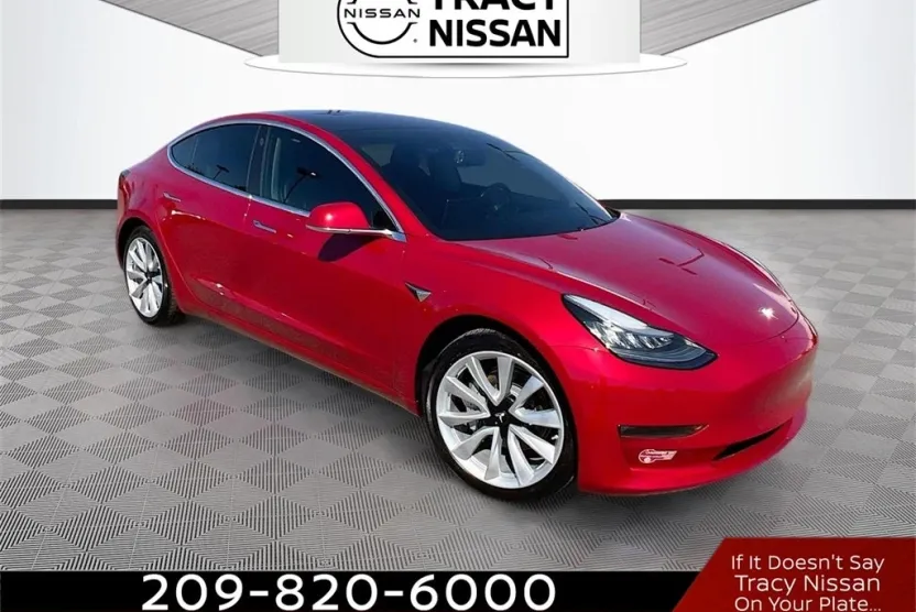 2018 Tesla Model 3 Long Range photo 1