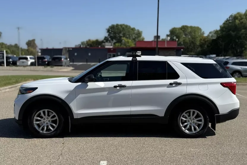 2021 Ford Explorer photo 1