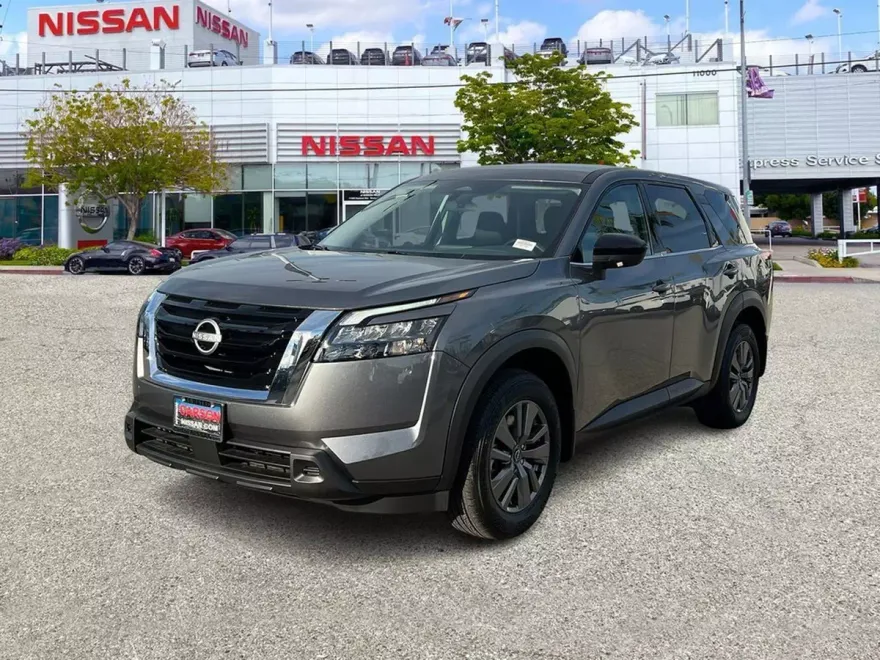 2025 Nissan Pathfinder S photo 1