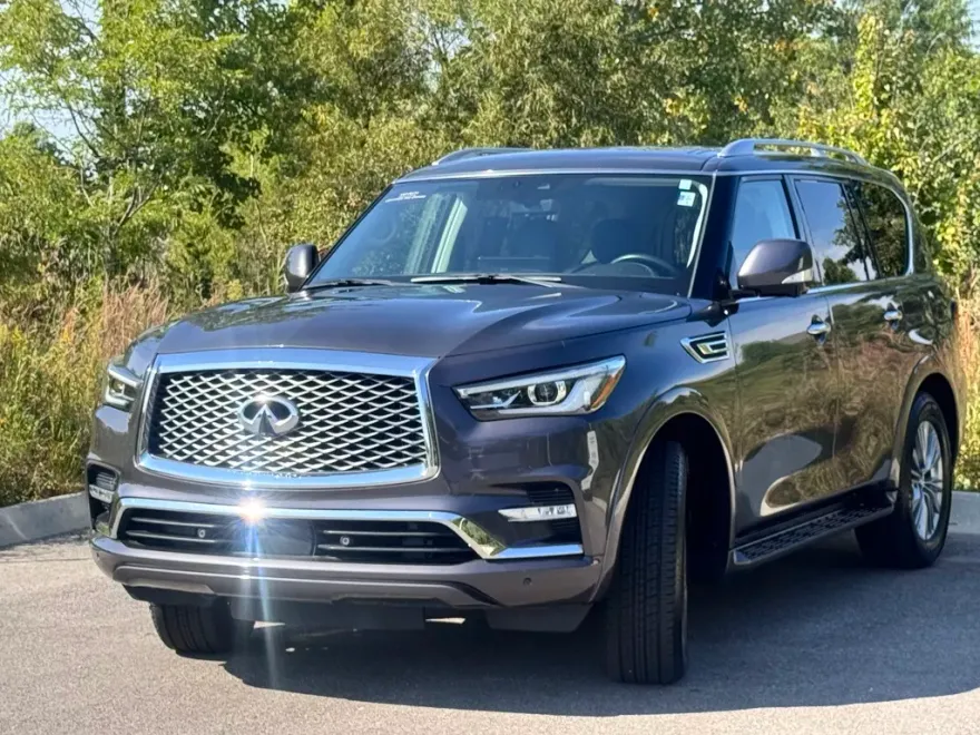 2024 Infiniti QX80 Luxe photo 1