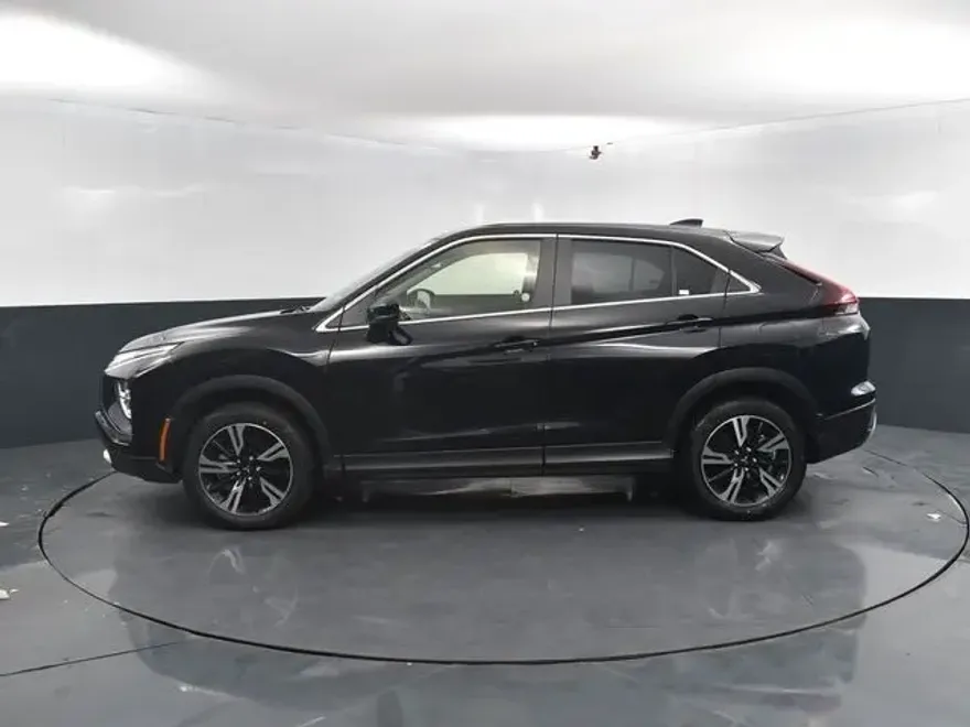 2024 Mitsubishi Eclipse Cross SE photo 1