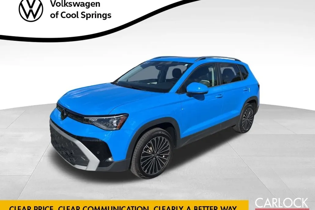 2025 Volkswagen Taos SE photo 1