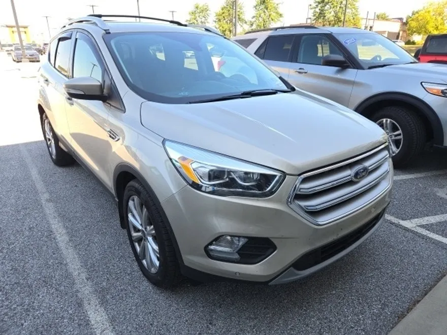 2018 Ford Escape Titanium photo 1