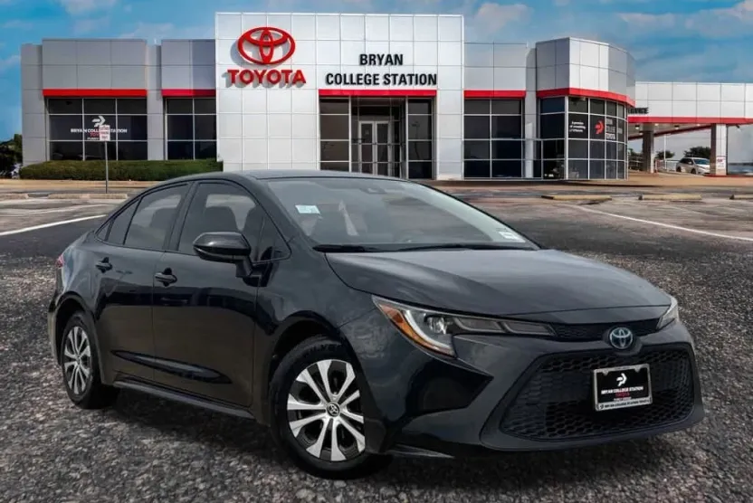 2022 Toyota Corolla Hybrid LE photo 1