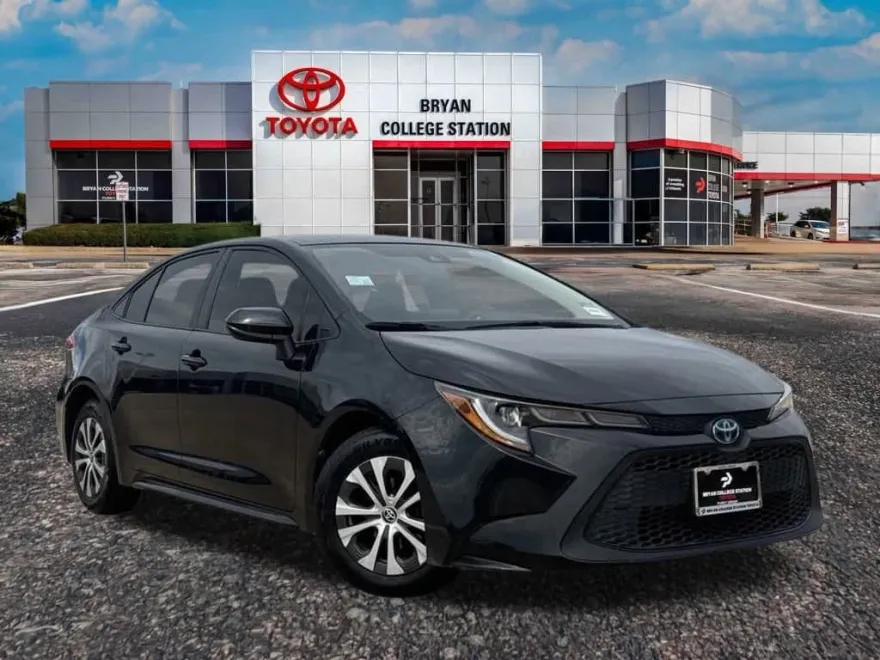 2022 Toyota Corolla Hybrid LE photo 1