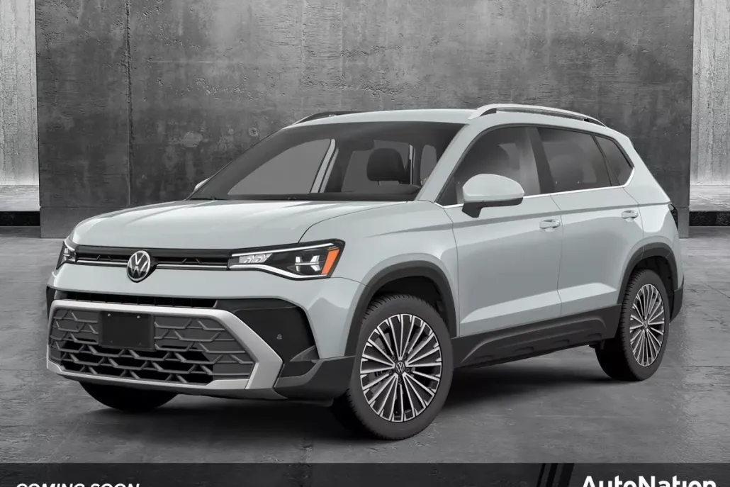 2025 Volkswagen Taos SE photo 1
