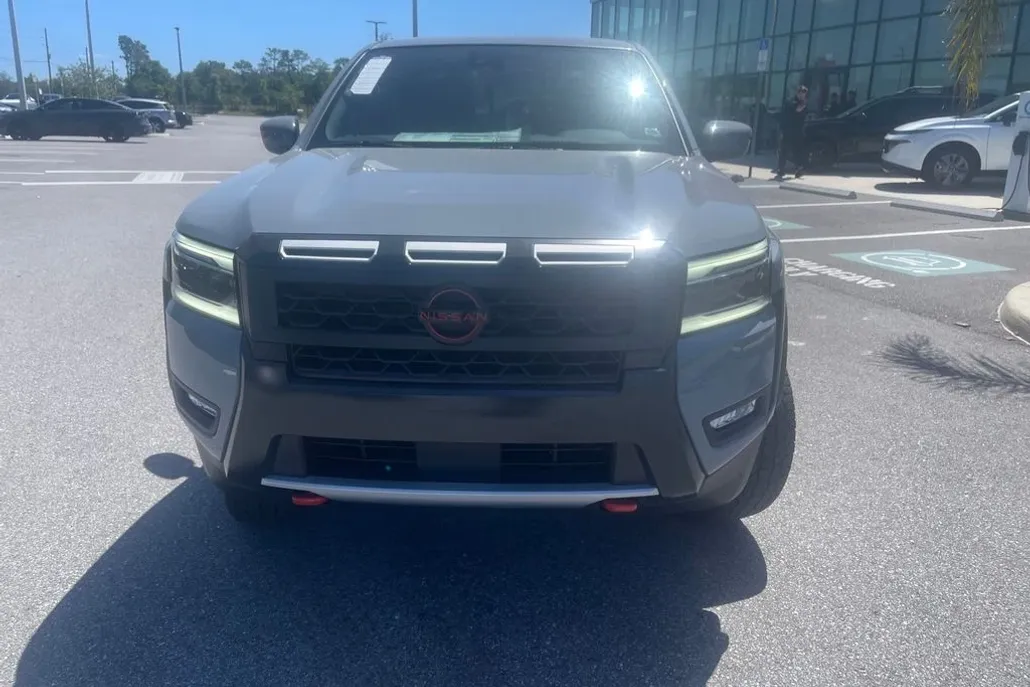 2025 Nissan Frontier PRO-X photo 1